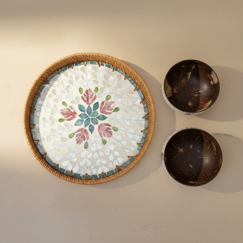 Blush Leaf tray and coconut bowl set with 32 cm mother-of-pearl round tray and two matching bowls