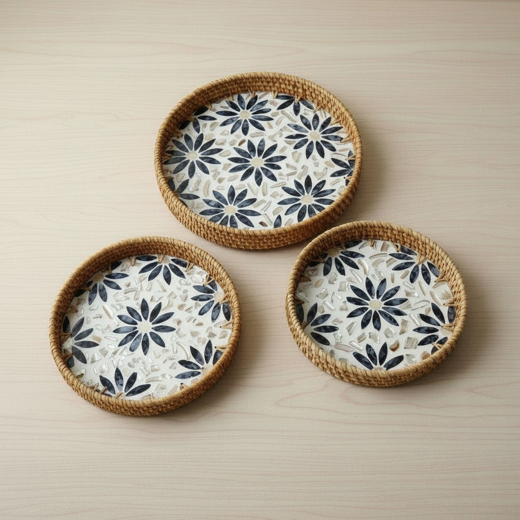 Dark Daisy Round Tray Set – 3 Piece