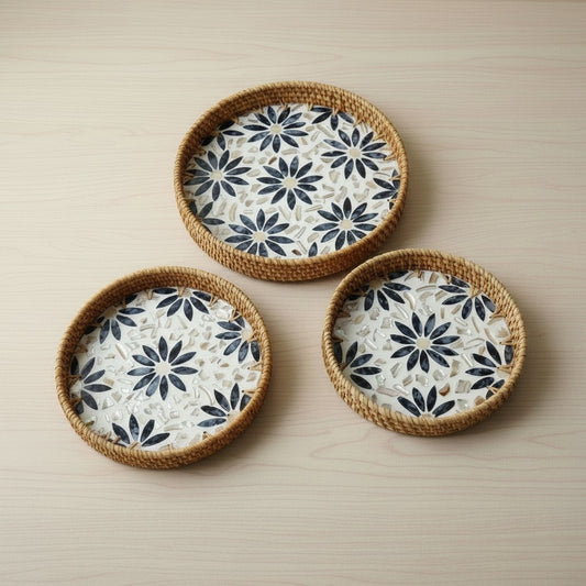 Dark Daisy Round Tray Set – 3 Piece